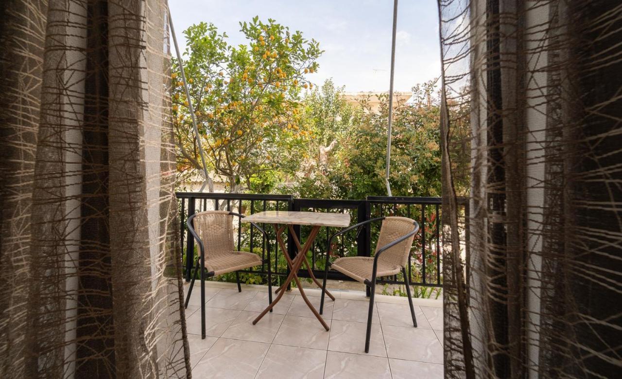 Tsimiklis Apartments Фінікунда Екстер'єр фото