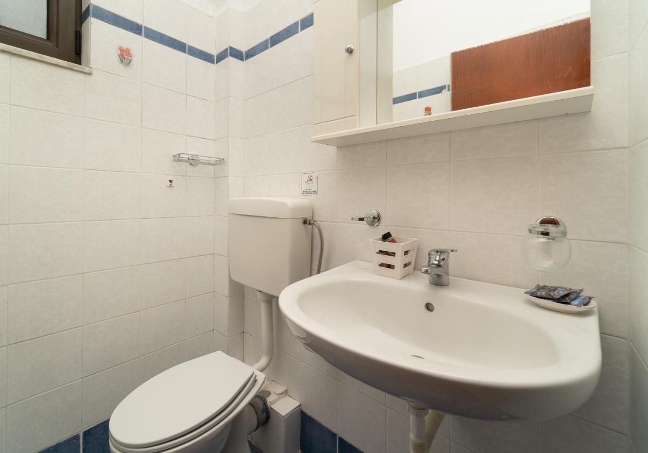 Tsimiklis Apartments Фінікунда Екстер'єр фото